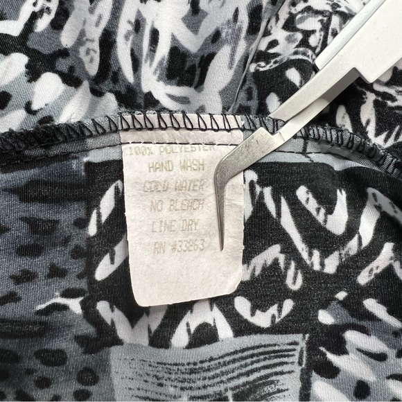 Vintage Monzini Abstract Black Short Sleeve Button Up Polyester Cabana Shirt XL - Picture 5 of 7